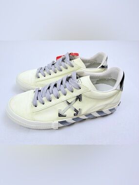 Off-White Vulcanized Sneakers EU 40 Women THIS THAT Cream